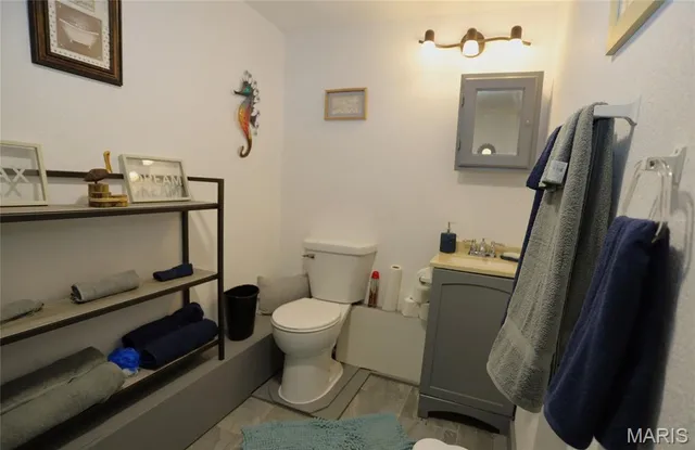 $81,900 | 10063 South Oriole Drive, Bismarck, MO 63624