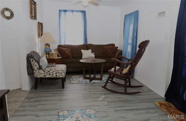 $81,900 | 10063 South Oriole Drive, Bismarck, MO 63624