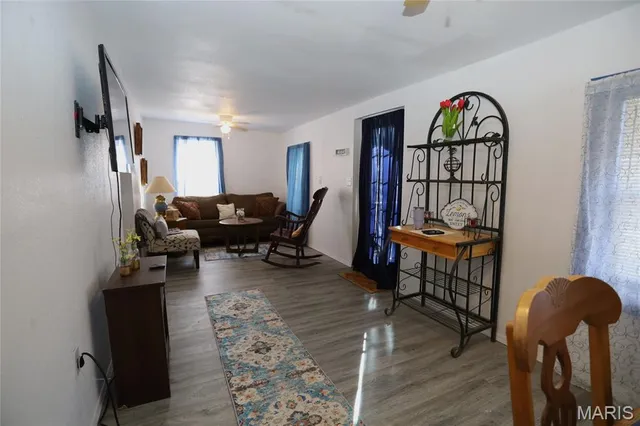 $81,900 | 10063 South Oriole Drive, Bismarck, MO 63624