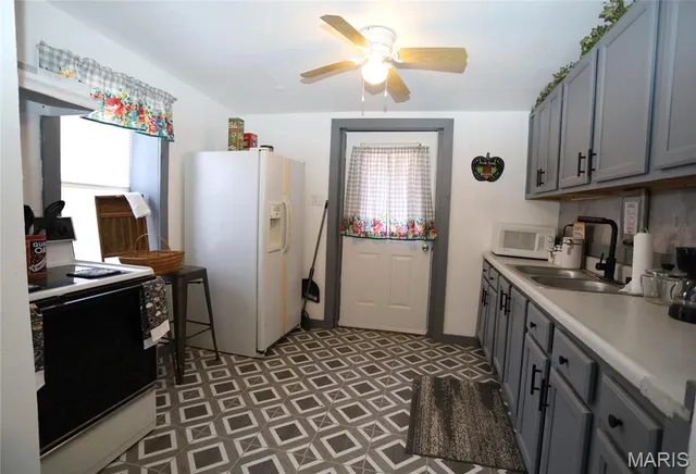 $81,900 | 10063 South Oriole Drive, Bismarck, MO 63624