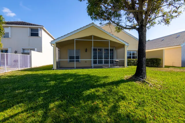 $490,000 | 284 Berenger Walk, Royal Palm Beach, FL 33414