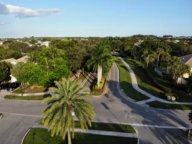 $490,000 | 284 Berenger Walk, Royal Palm Beach, FL 33414