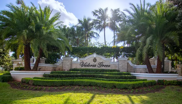 $490,000 | 284 Berenger Walk, Royal Palm Beach, FL 33414