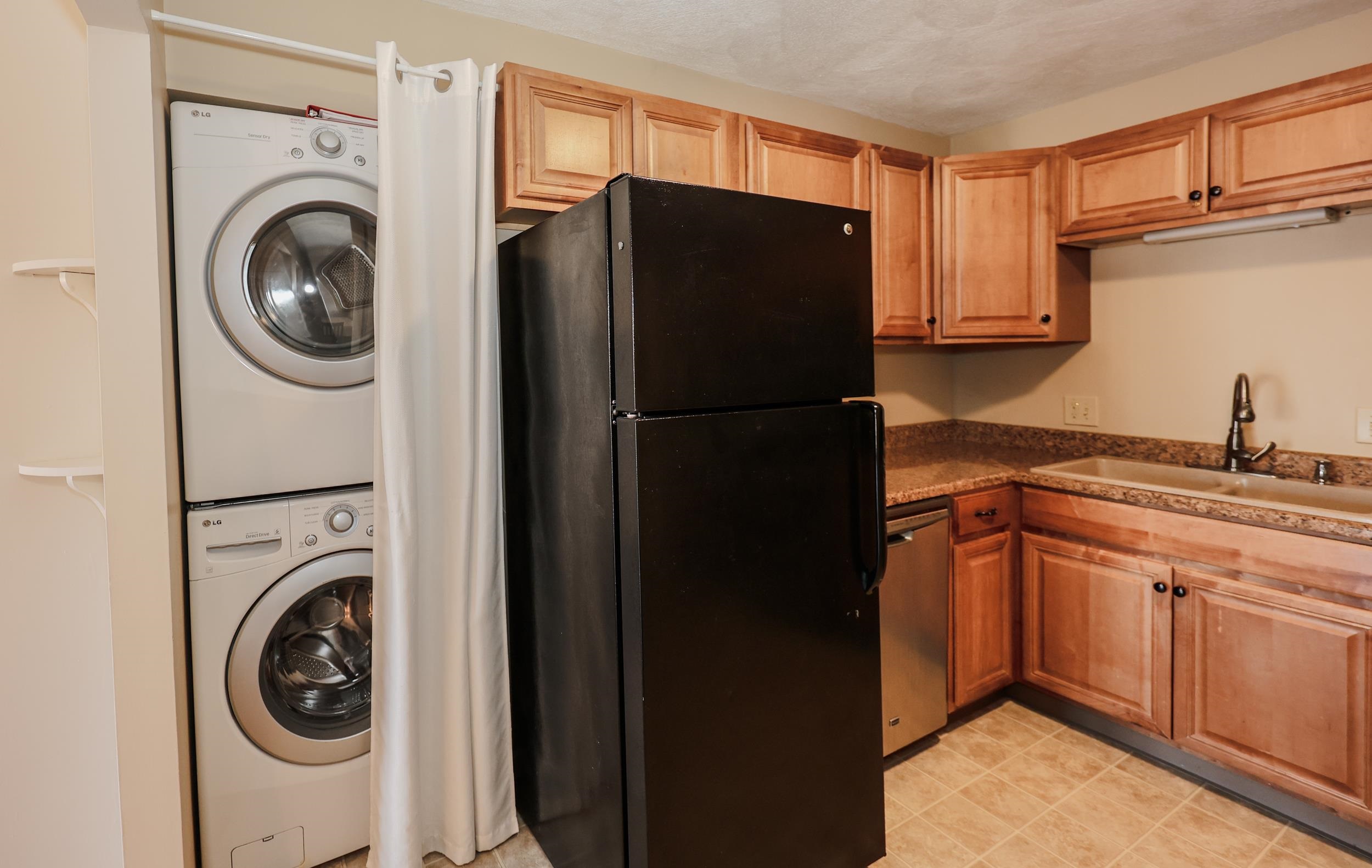 310 Brook Village Road, Unit 33 Nashua, NH 03062 - Photo 13 of 32 Gallery Image 13