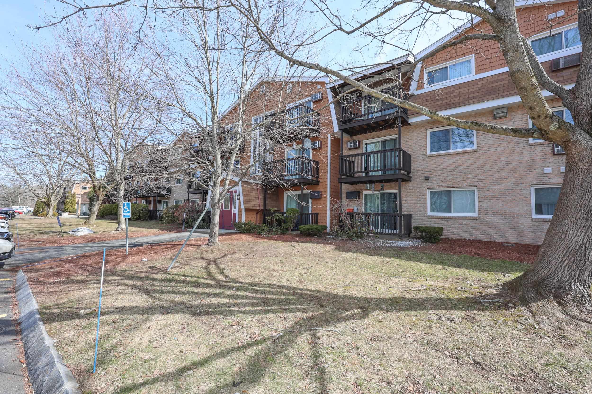 310 Brook Village Road, Unit 33 Nashua, NH 03062 - Photo 30 of 32 Gallery Image 30
