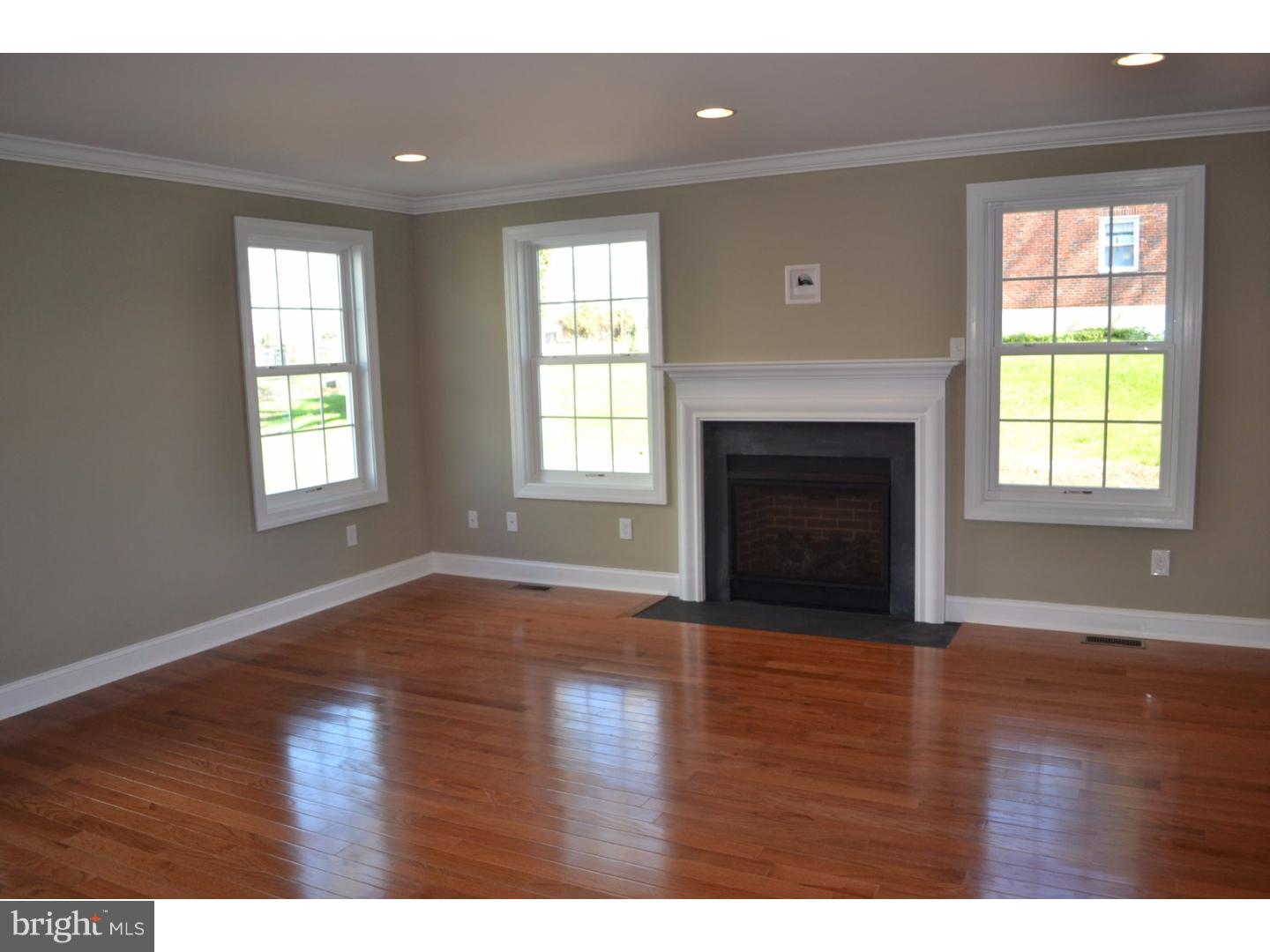 2 Rolling Hill Road Elkins Park, PA 19027 - Photo 8 of 24 Gallery Image 8