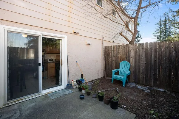 $250,000 | 7032 Fair Oaks Boulevard, Unit 5, Carmichael, CA 95608