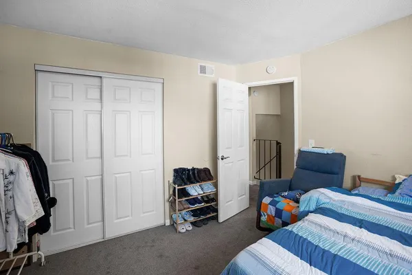 $250,000 | 7032 Fair Oaks Boulevard, Unit 5, Carmichael, CA 95608