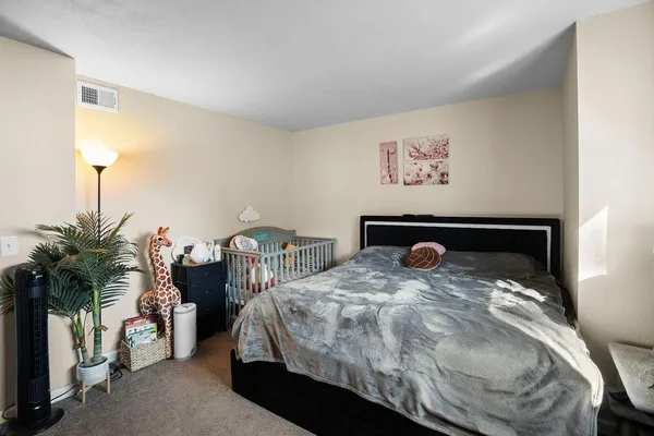 $250,000 | 7032 Fair Oaks Boulevard, Unit 5, Carmichael, CA 95608