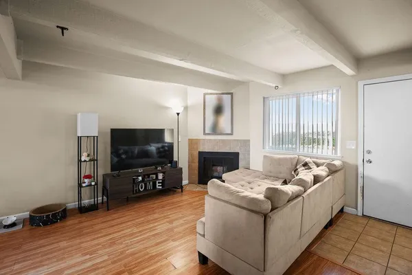 $250,000 | 7032 Fair Oaks Boulevard, Unit 5, Carmichael, CA 95608