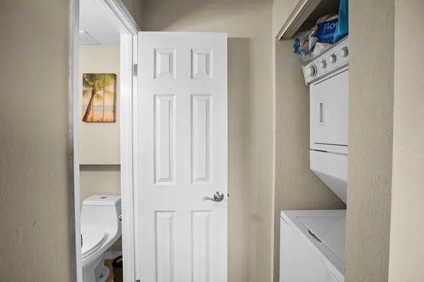 $250,000 | 7032 Fair Oaks Boulevard, Unit 5, Carmichael, CA 95608