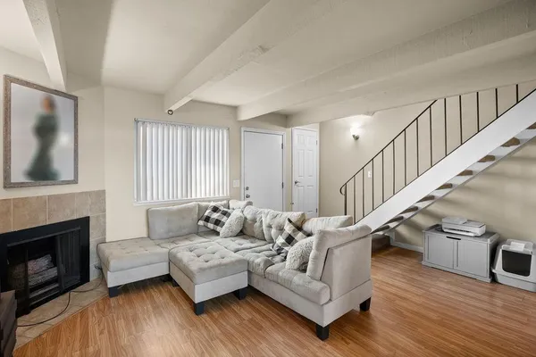 $250,000 | 7032 Fair Oaks Boulevard, Unit 5, Carmichael, CA 95608