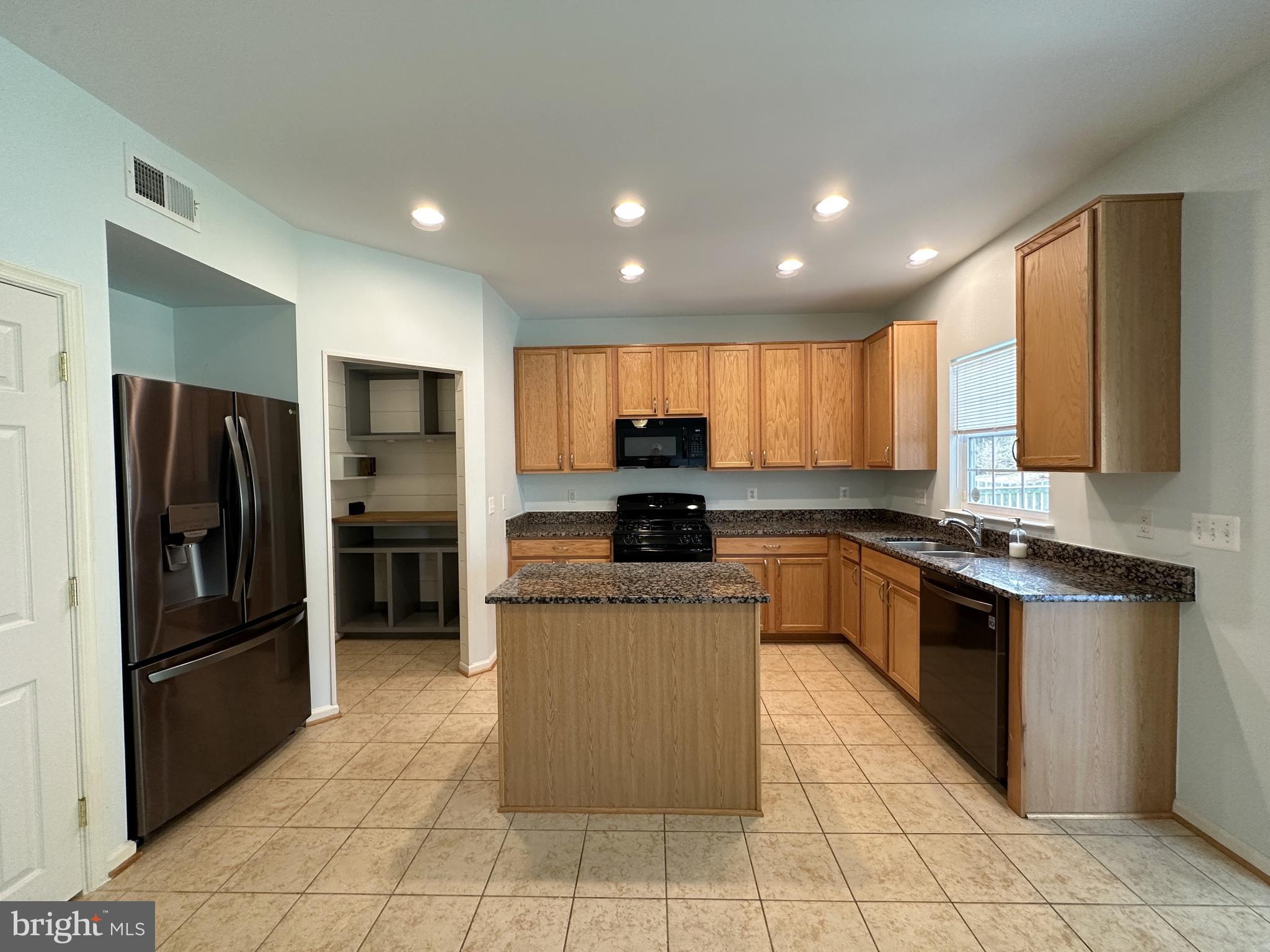 13758 Restina Road Bristow, VA 20136 - Photo 12 of 48 13758 Restina Rd Kitchen