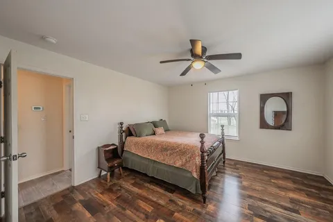 $240,000 | 906 North Wilhite Street, Cleburne, TX 76031