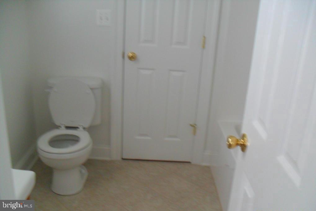 6175 Shady Side Road Shady Side, MD 20764 - Photo 7 of 11 Bath