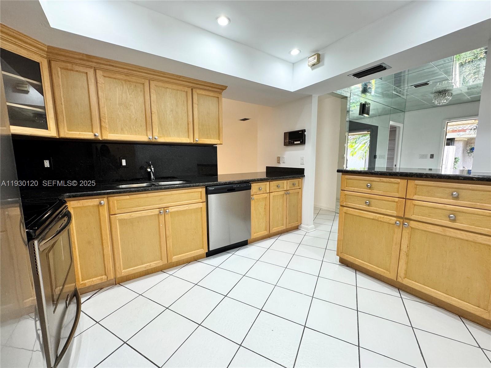 2001 St Andrews Road, Unit 121 Hollywood, FL 33021 - Photo 34 of 45