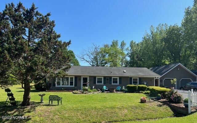 1266 Roberts Road Grantsboro, NC 28529 - Photo 1 of 29 Front of home