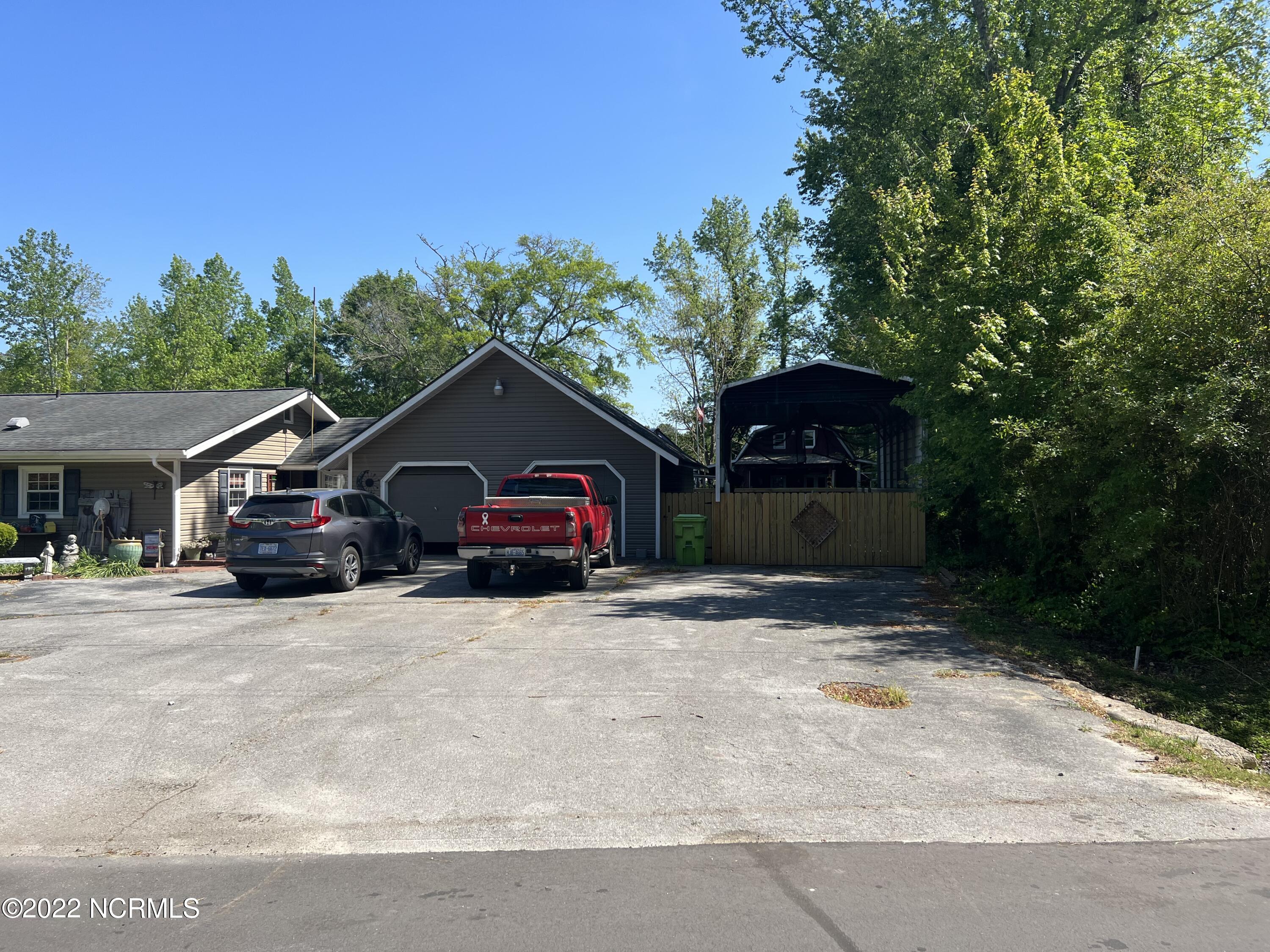 1266 Roberts Road Grantsboro, NC 28529 - Photo 13 of 29 F259789F-BC14-4861-A910-38B05D8E8690