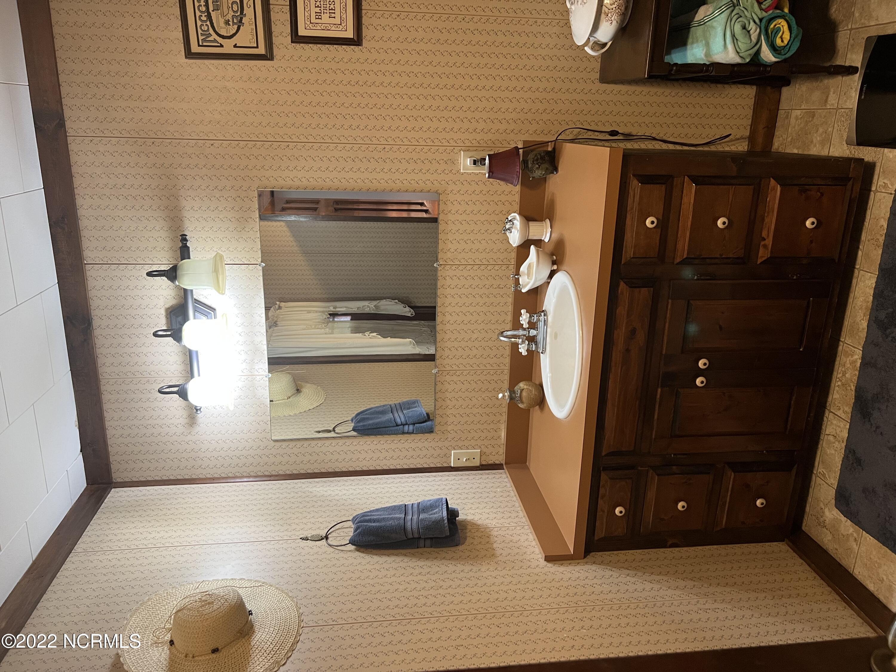1266 Roberts Road Grantsboro, NC 28529 - Photo 26 of 29 96F9541C-3F3B-4B1D-B234-EA3C44692566