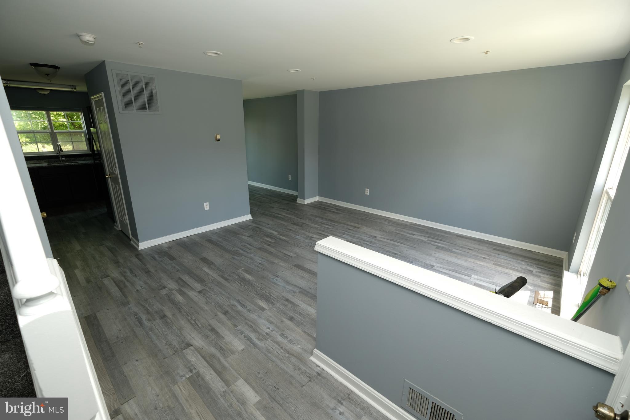 7533 Maury Road Baltimore, MD 21244 - Photo 4 of 31