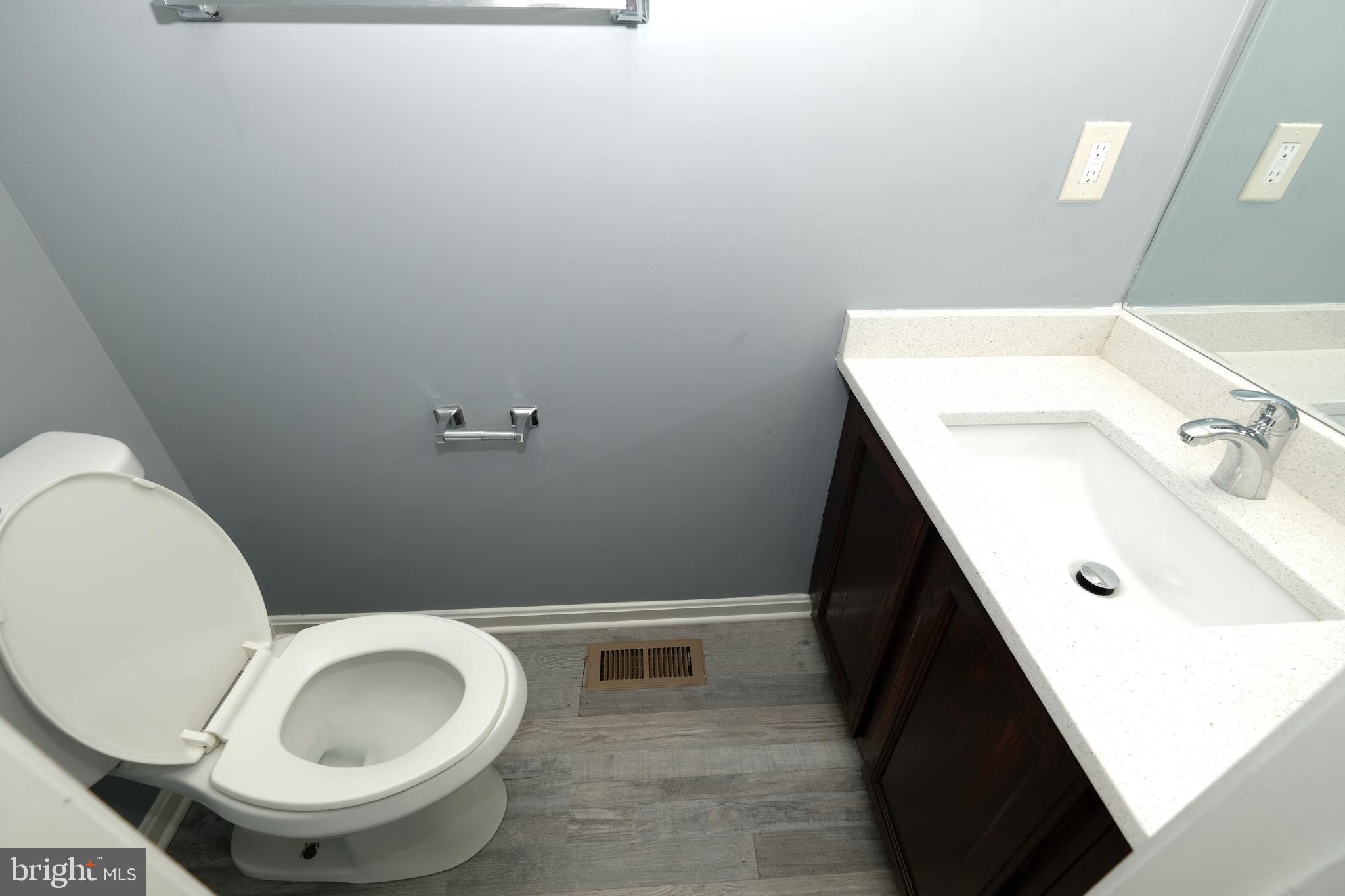 7533 Maury Road Baltimore, MD 21244 - Photo 8 of 31