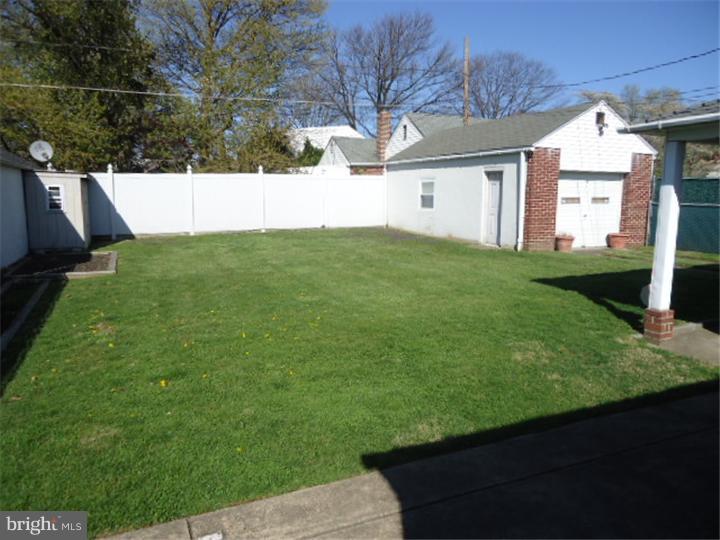 673 Rennard Street Philadelphia, PA 19116 - Photo 10 of 10 Back Yard