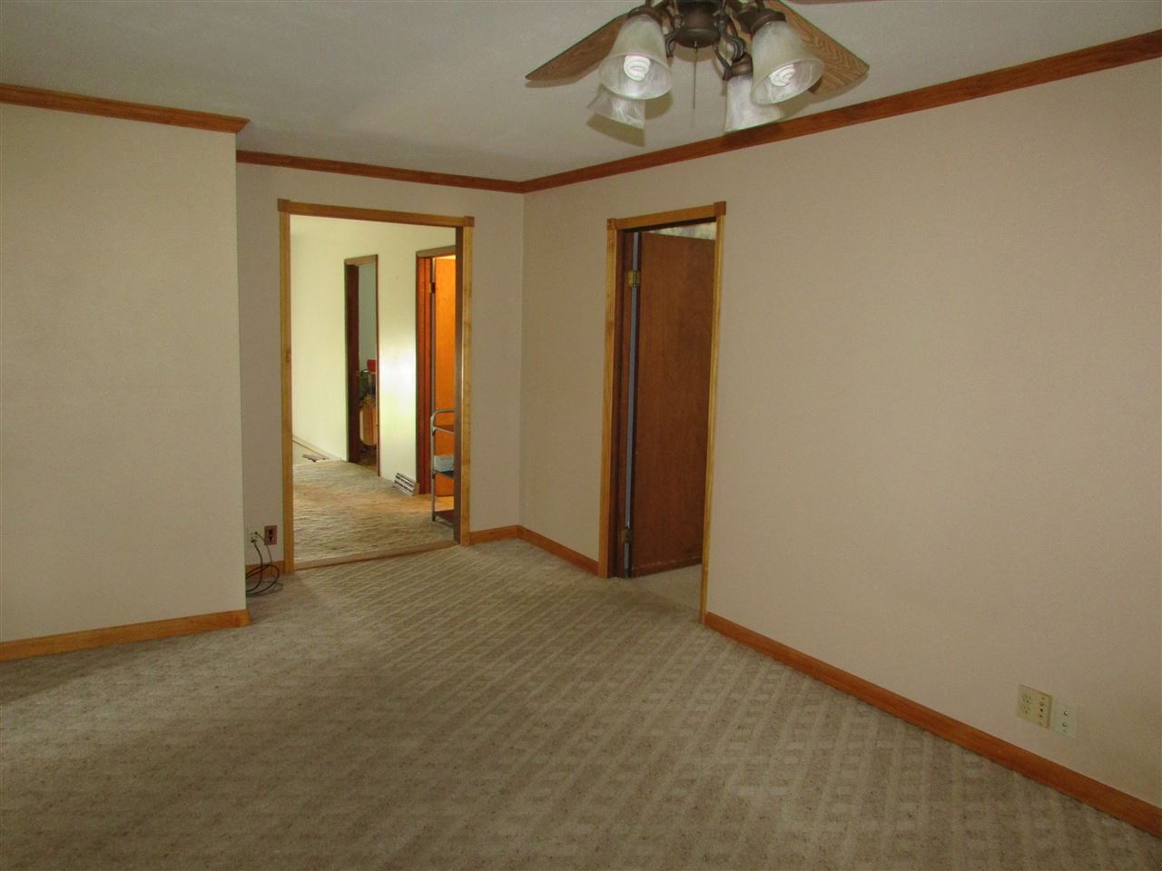 504 Barry Road Rockford, IL 61109 - Photo 7 of 31 a view of empty room