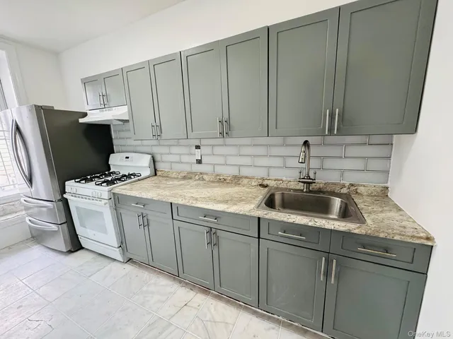 $3,000 | 25-38 22nd Street, Unit 1 | Astoria