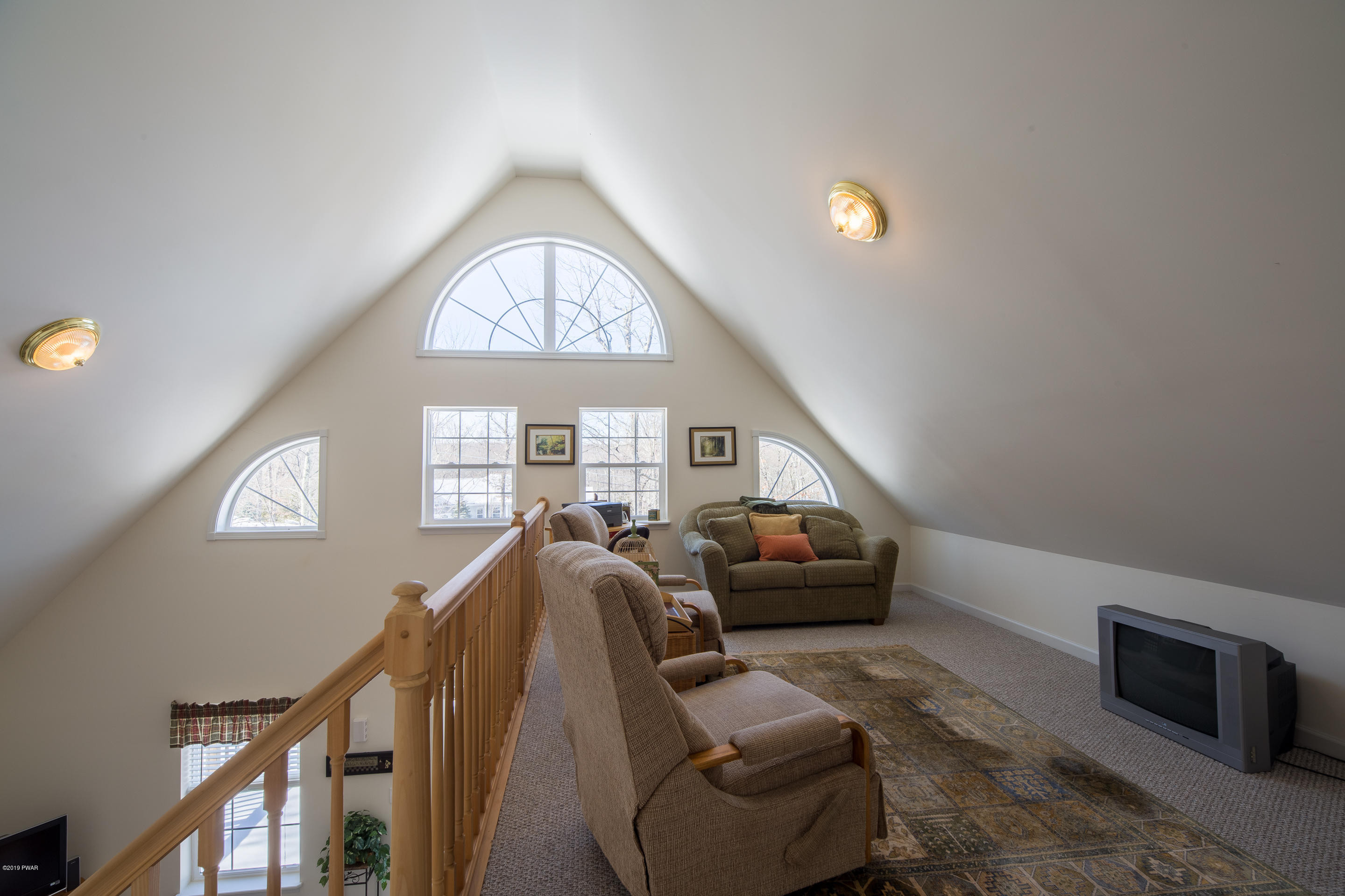 319 Lakeview Road Lackawaxen, PA 18435 - Photo 20 of 42 Loft
