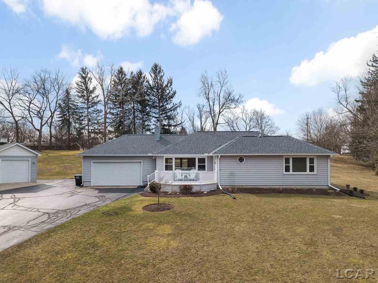 945 Riverside Avenue Adrian, MI 49221 - Photo 30 of 35 50007816-29.JPG