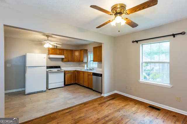 $1,225 | 3172 Humphries Drive Southeast, Atlanta, GA 30354