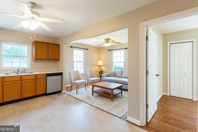 $1,225 | 3172 Humphries Drive Southeast, Atlanta, GA 30354