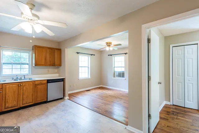 $1,225 | 3172 Humphries Drive Southeast, Atlanta, GA 30354