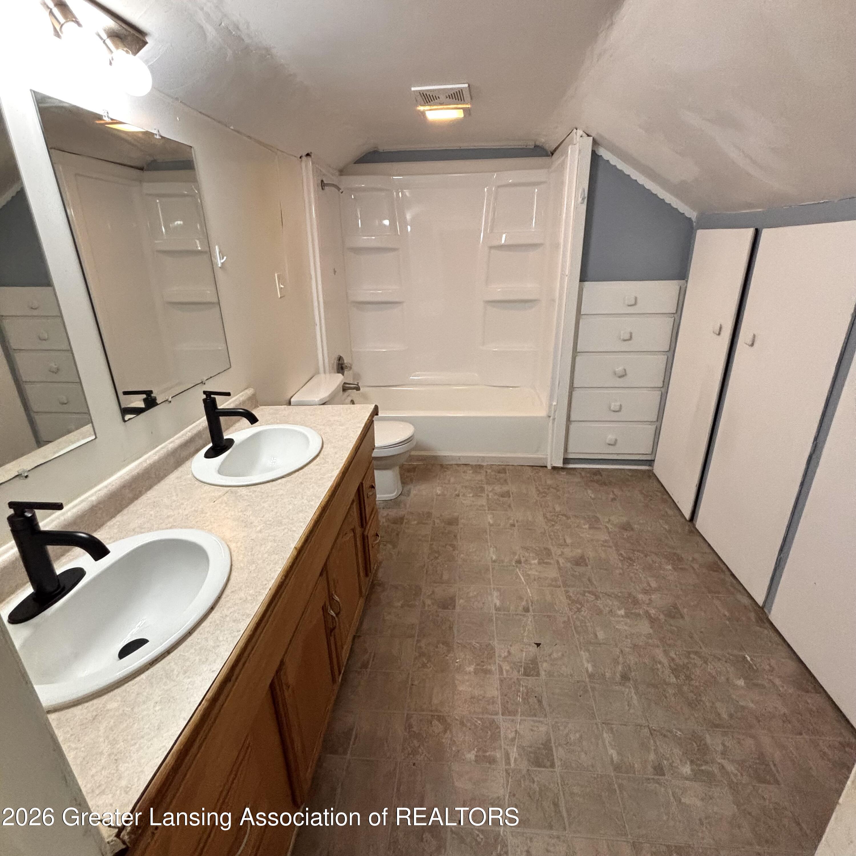 326 Potter Avenue Lansing, MI 48910 - Photo 21 of 26 IMG_3179