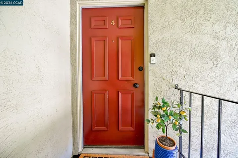 $399,000 | 2560 Walnut Boulevard, Unit 4, Walnut Creek, CA 94596