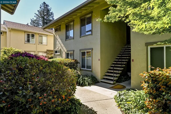 $399,000 | 2560 Walnut Boulevard, Unit 4, Walnut Creek, CA 94596