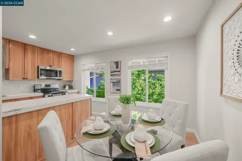 $399,000 | 2560 Walnut Boulevard, Unit 4, Walnut Creek, CA 94596