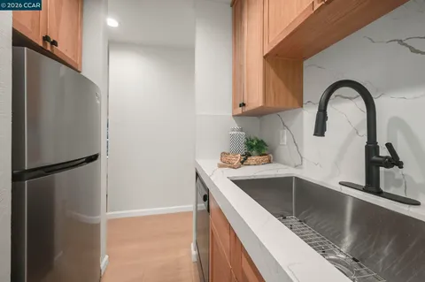 $399,000 | 2560 Walnut Boulevard, Unit 4, Walnut Creek, CA 94596