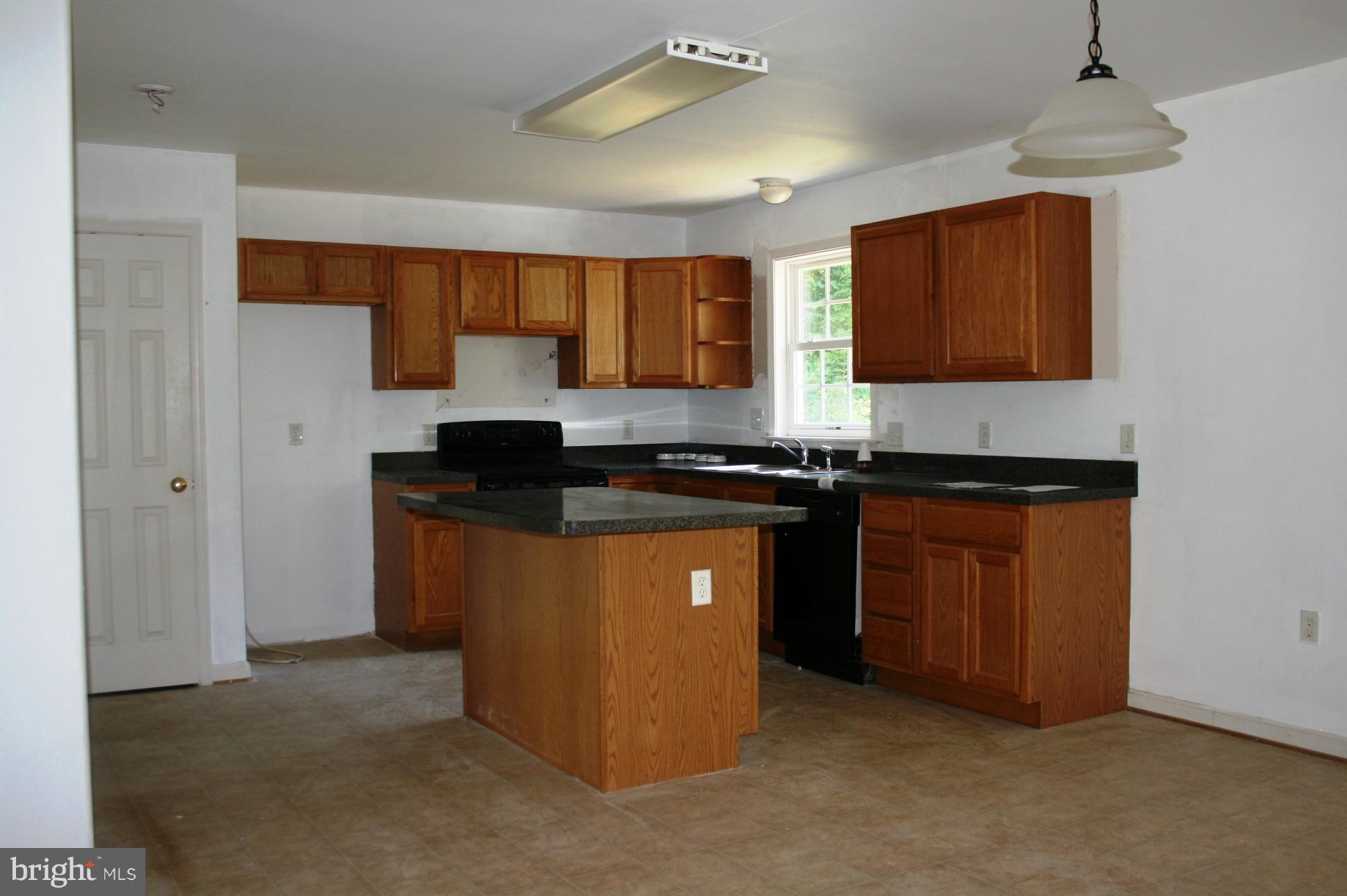 461 Decatur Road Stafford, VA 22554 - Photo 8 of 28 Kitchen