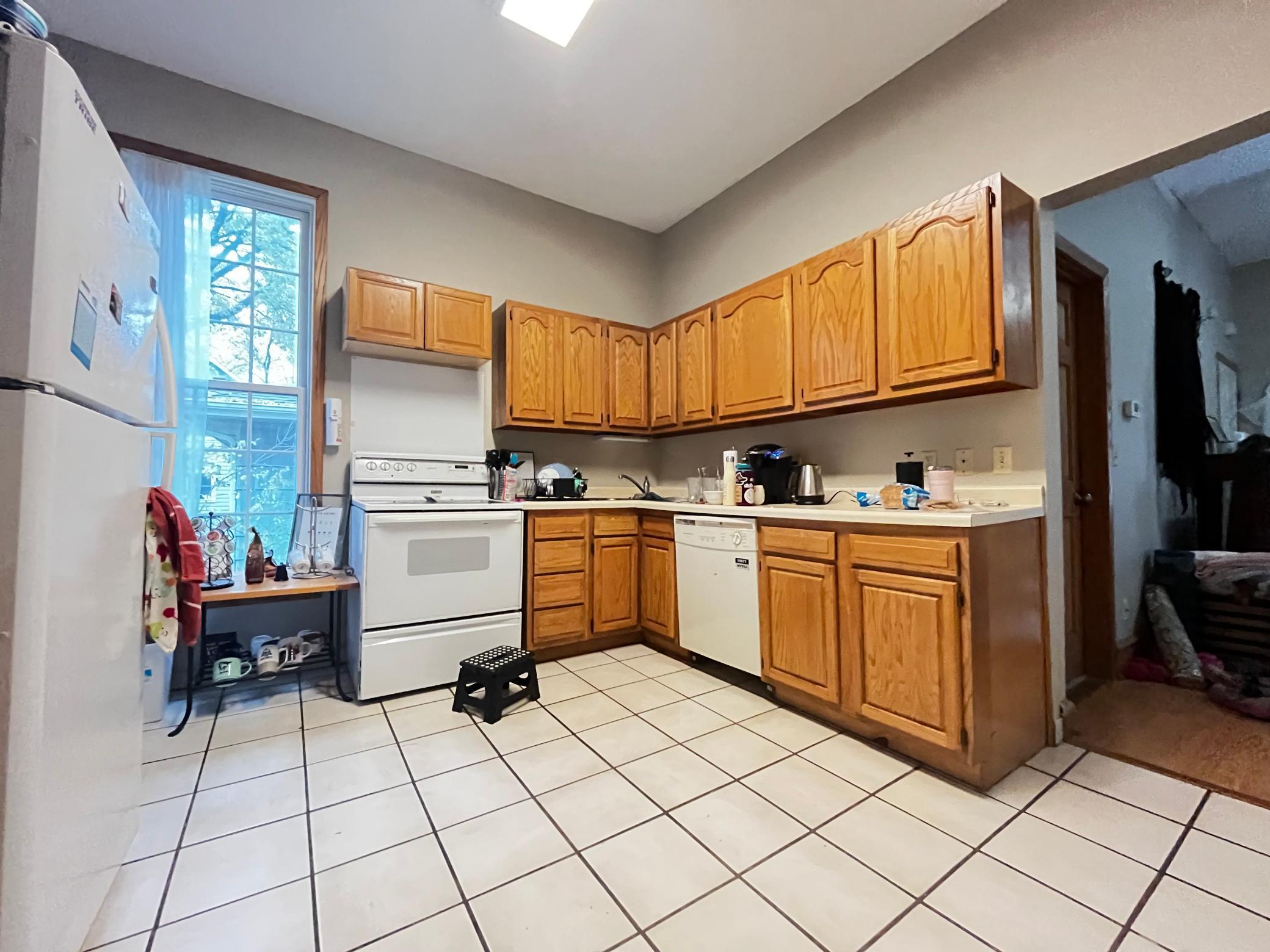 1092 18th Avenue Southeast Minneapolis, MN 55414 - Photo 6 of 23