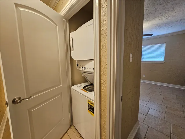 $1,900 | 15575 Marina Drive, Unit 323A, Montgomery, TX 77356