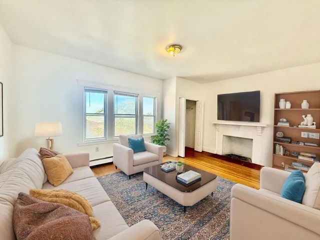 $6,800 | 62 Algonquin Road, Unit 2, Newton, MA 02467