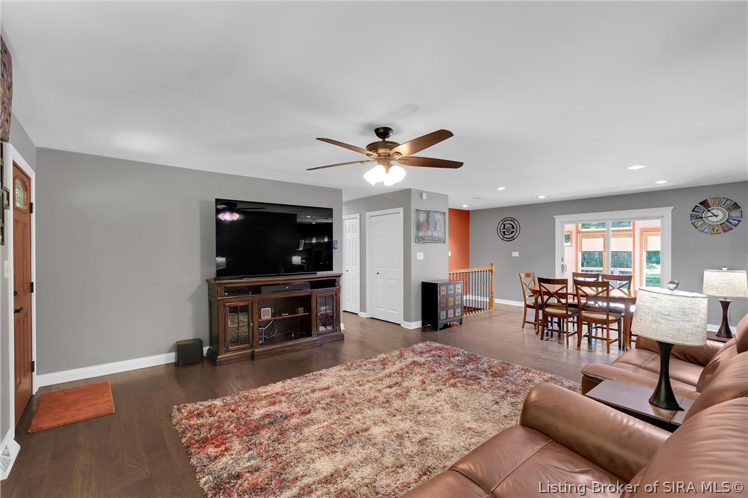 4420 Fox Road Charlestown, IN 47111 - Photo 17 of 94 Living room