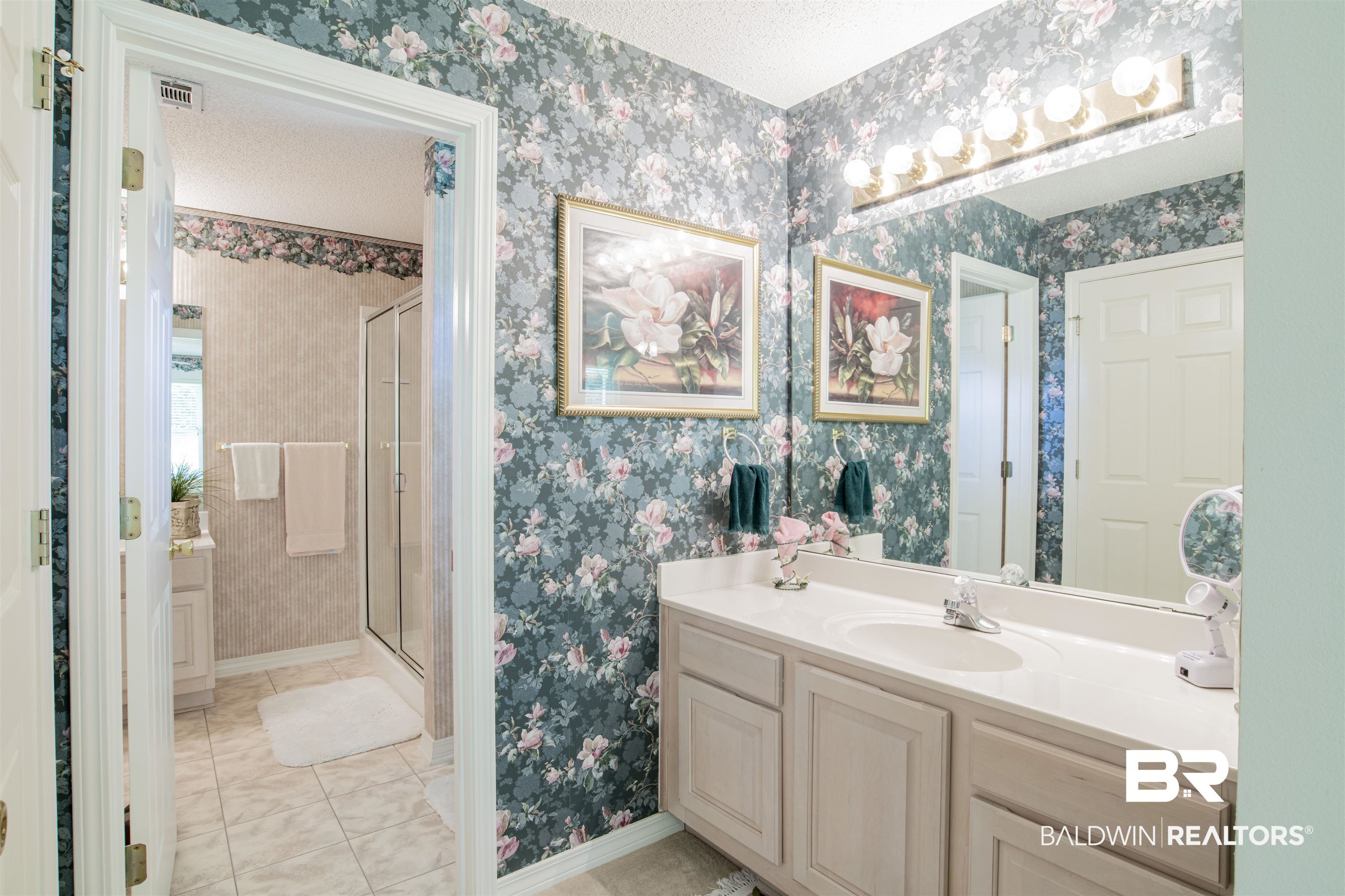1105 North Oak Street Foley, AL 36535 - Photo 18 of 24 Bathroom 2