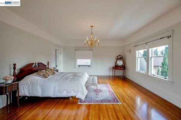 $2,195,000 | 2056 Santa Clara Avenue, Alameda, CA 94501