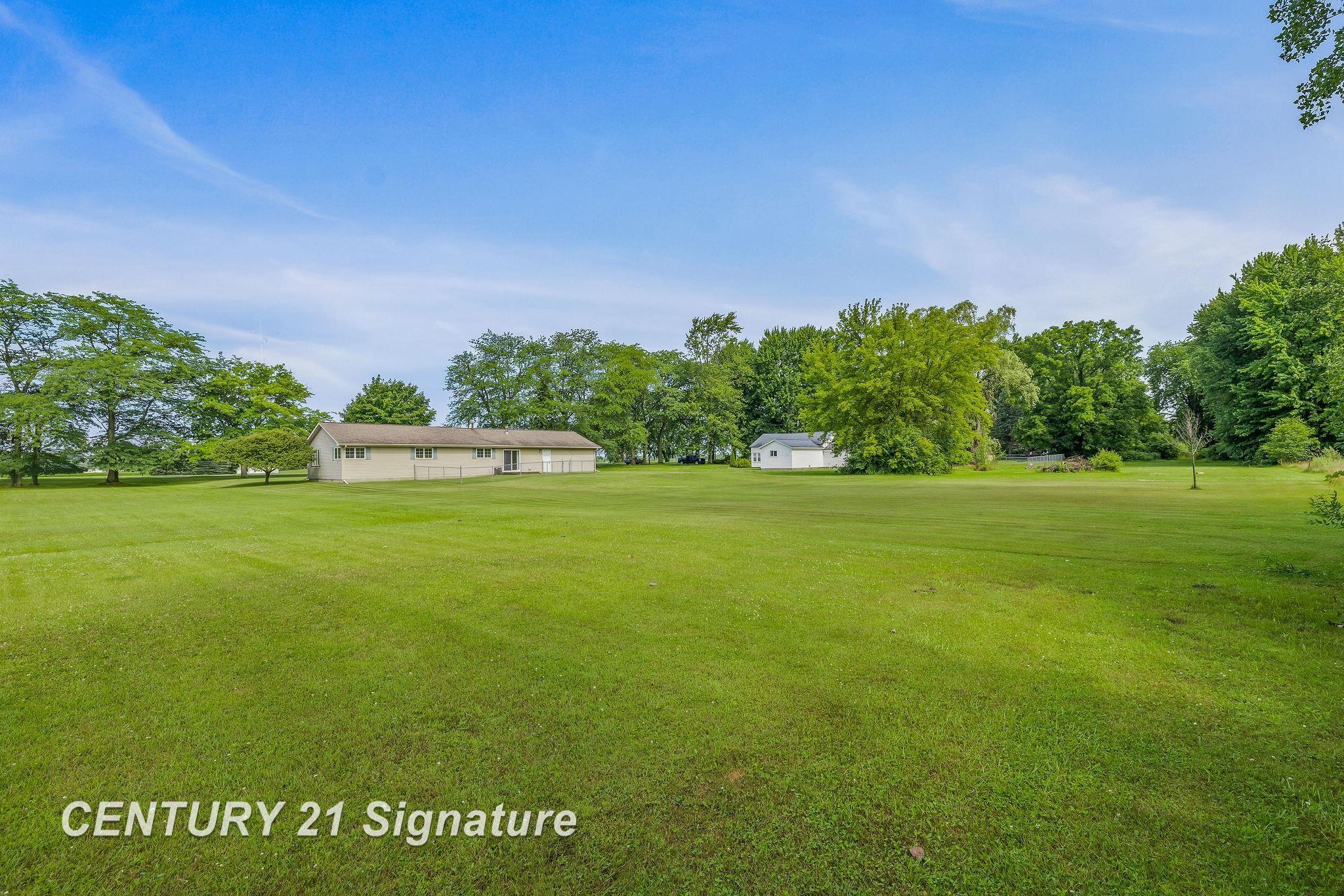 5115 Cole Road Saginaw, MI 48601 - Photo 29 of 32 50148797-cbce2d04-e8fd-4149-9228-6a4faa62ccdb.JPG