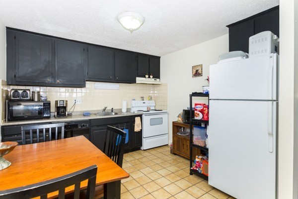 12 Walker Road, Unit 2 North Andover, MA 01845 - Photo 4 of 12