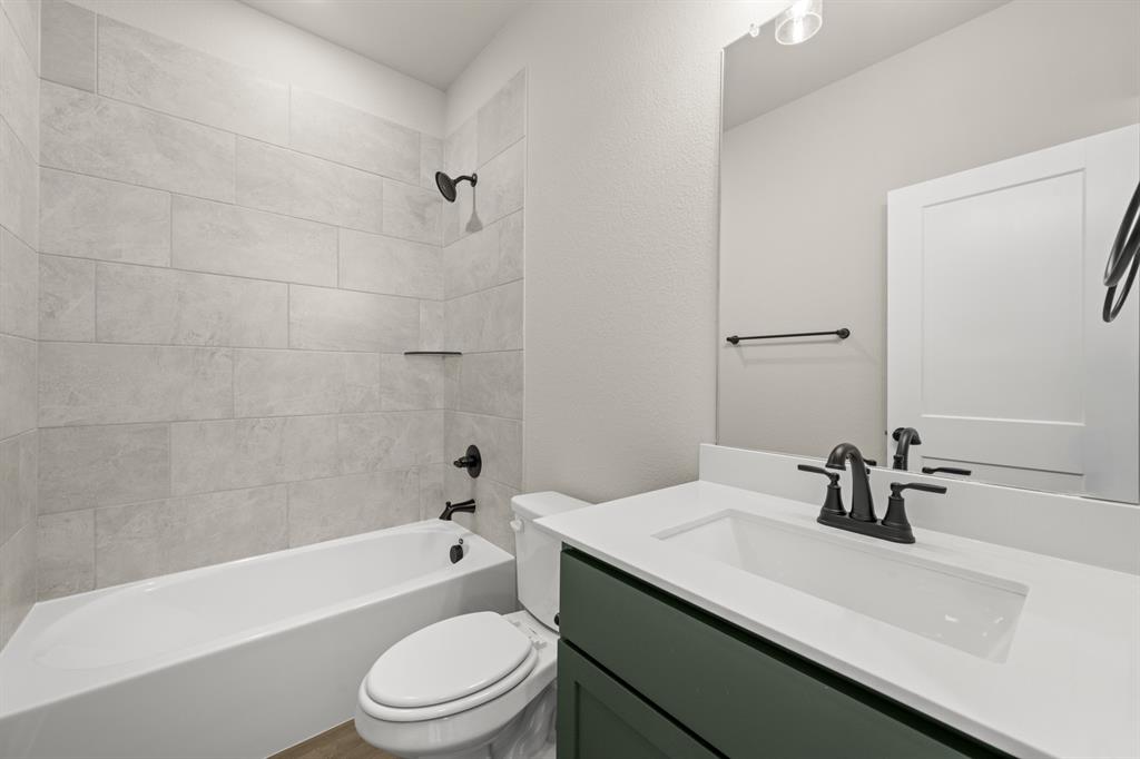 2309 Ryehill Road Forney, TX 75126 - Photo 28 of 30 7_6900 Deadwood- Bathroom-1