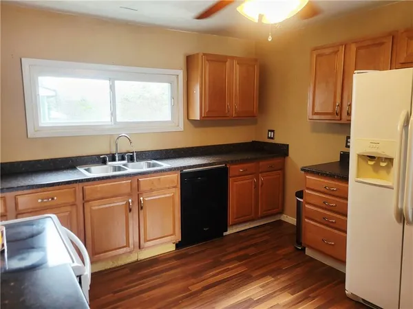 $1,000 | 229 Ave A, Latrobe, PA 15650