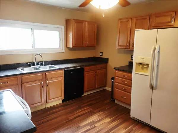$1,000 | 229 Ave A, Latrobe, PA 15650